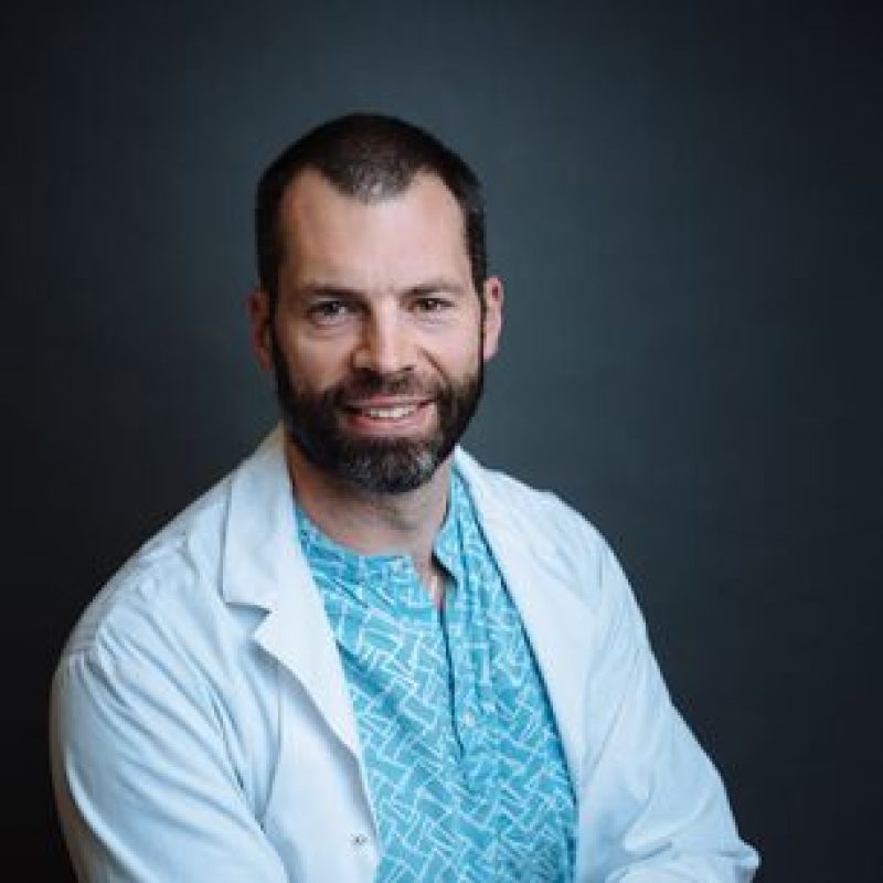 dr-evan-crawford-veterinary-surgeon-for-dogs-and-cats-in-vancouver-square-sm